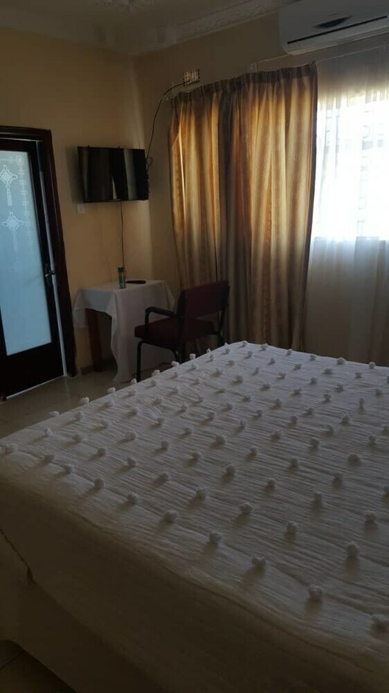 Hotel Twin Cave Lodge