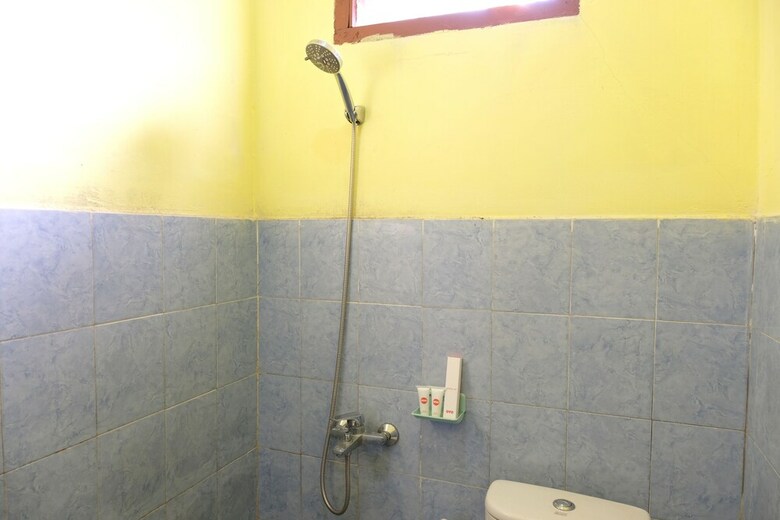 Hostal Oyo 1151 Ww House