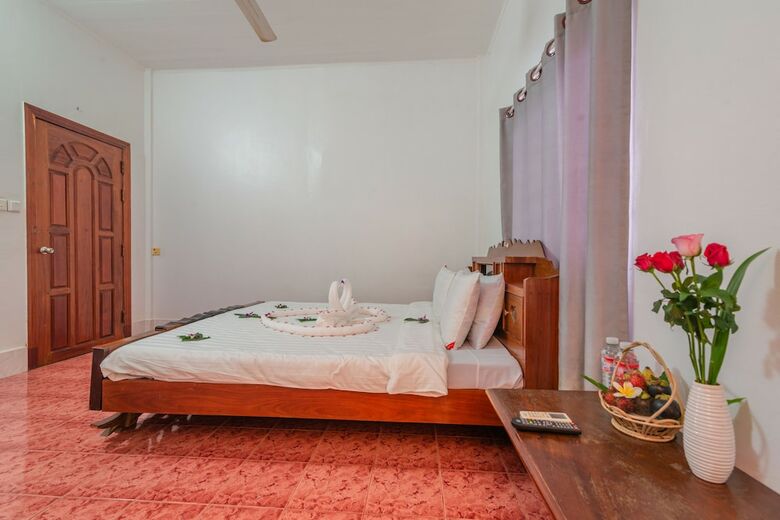Bed & Breakfast Five Rose Siem Reap Hostel