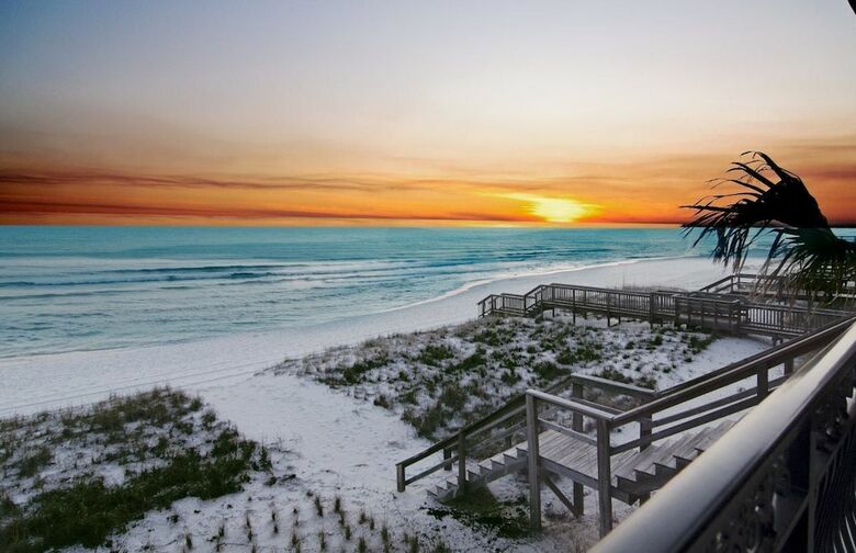 Ocean View Abode Luxurious 4bd, Walk To Beach!