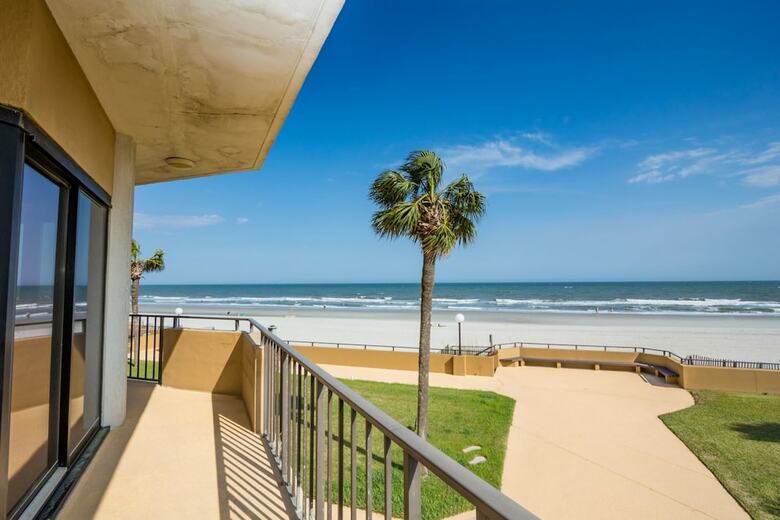 Maisons-sur-mer #608 Ocean Front