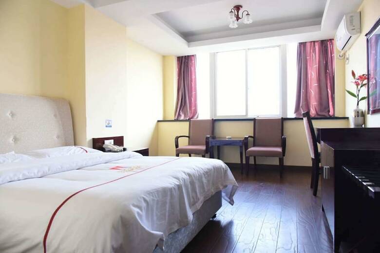 Hotel Jiaxing Shimao Inn
