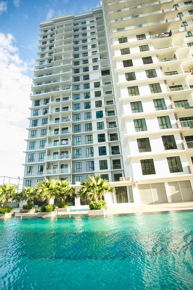Apartamentos The Platino Johor Bahru