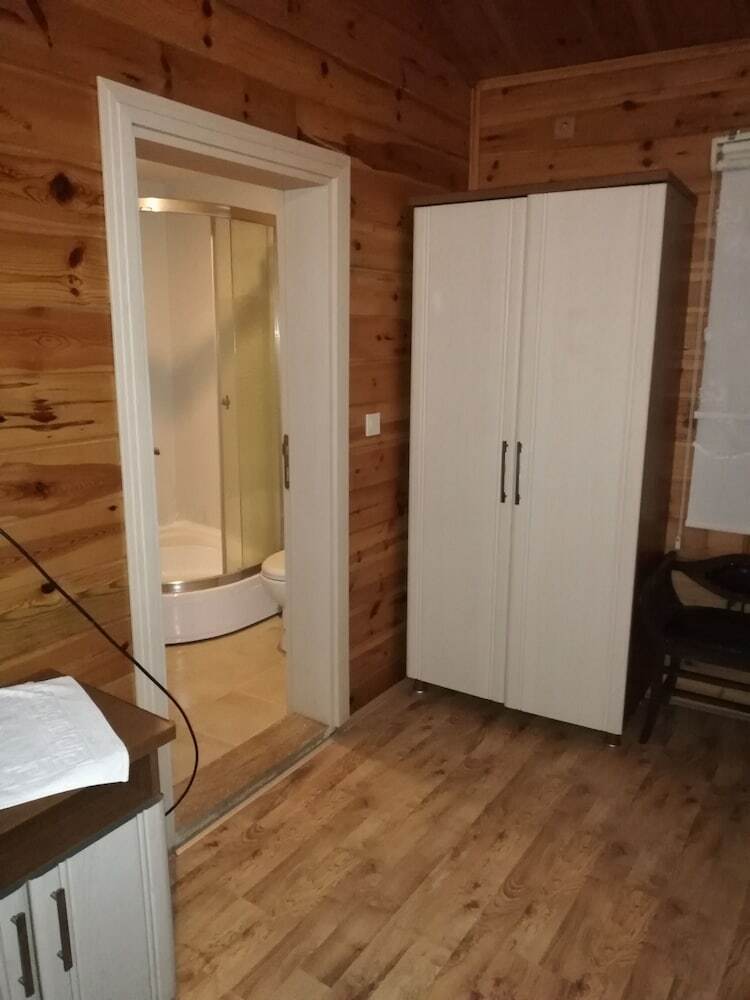 Hotel Lal Otel Restaurant