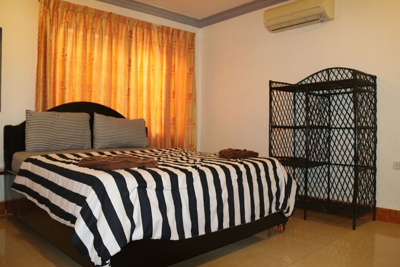 Hotel Taraboat Guesthouse