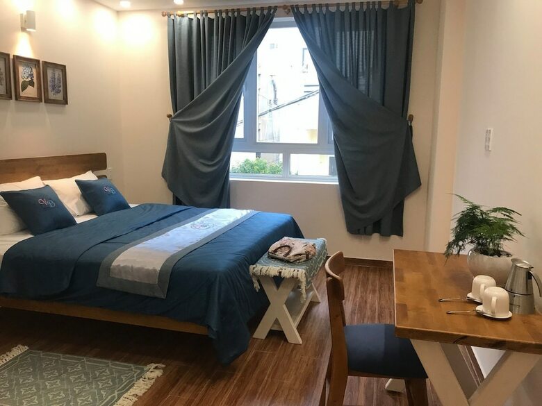 Hostal V&b House
