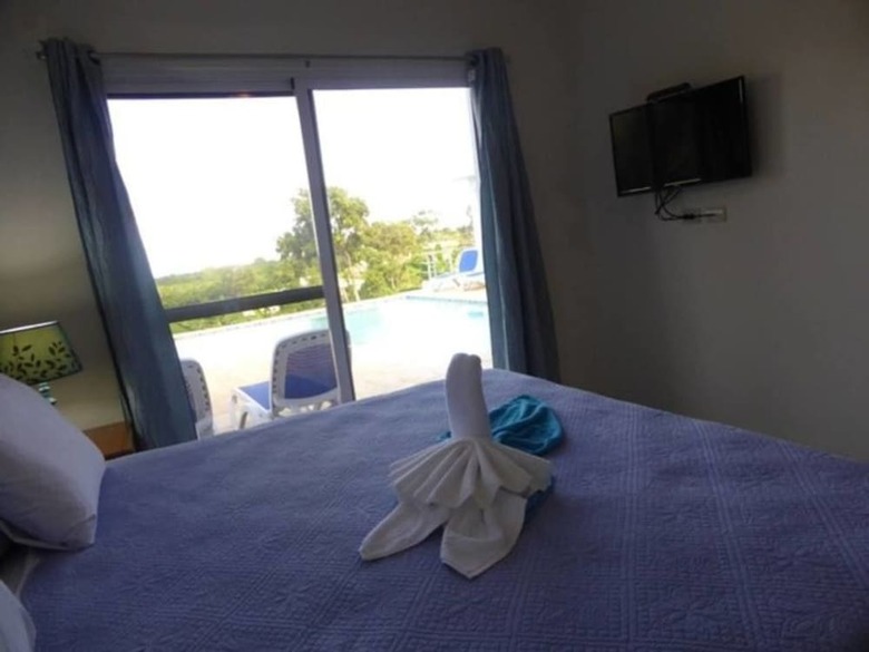 2 Bedroom Well Equipped Suitable Small Family
