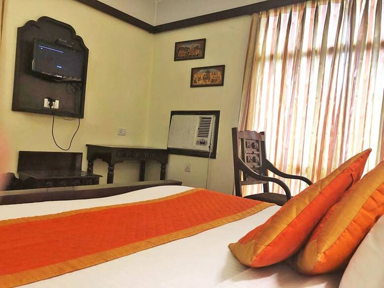 Hotel Golden Ram Vilas