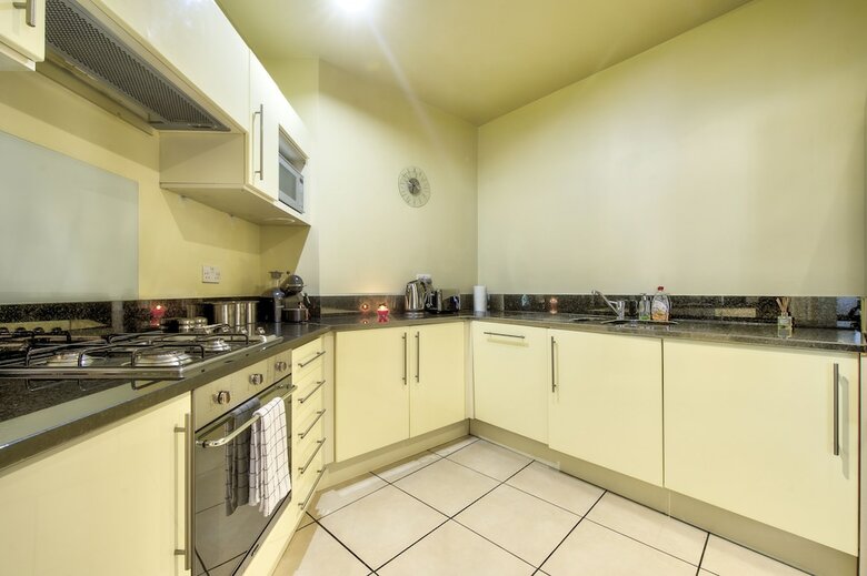 Apartamentos Bright Georgian 1br Flat In West End