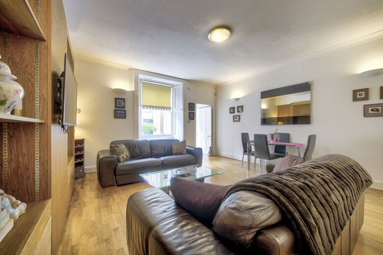Apartamentos Bright Georgian 1br Flat In West End