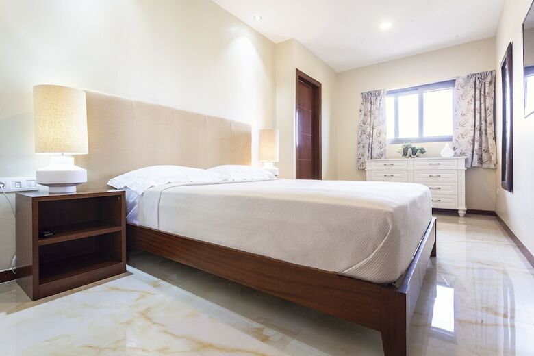 Hotel Angulo House