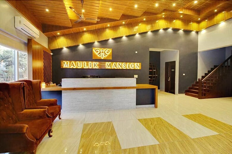 Hotel Maulik Mansion Resort