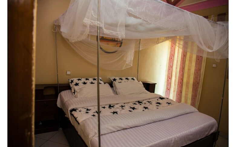 Hotel Pacific Cottages And Guest House