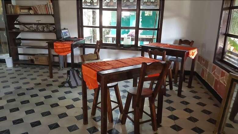 Mitos Hostal