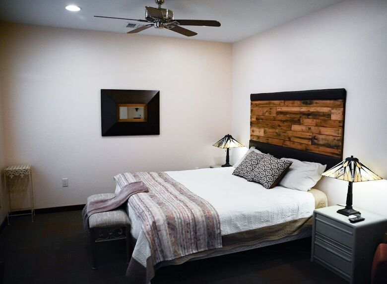 Hotel Oasis On The Rim
