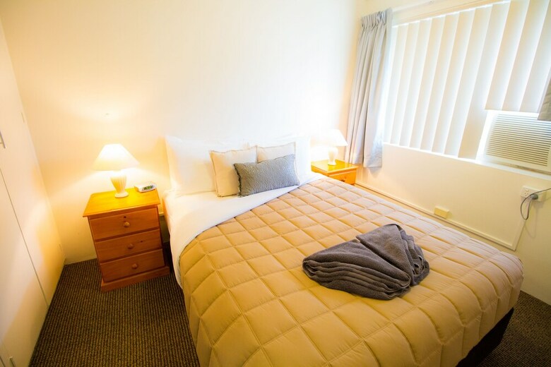 Aabon Apartments & Motel