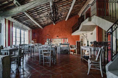 Hotel Le Mas Du Pont Roman