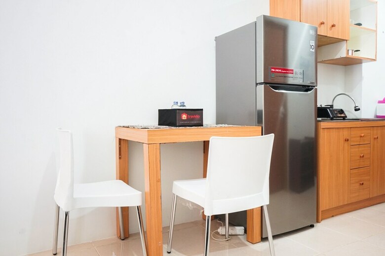 City View Studio Apartment At Titanium Square