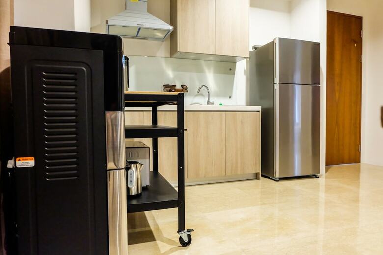 Spacious Elegant 2br Veranda Residence @ Puri Apartment