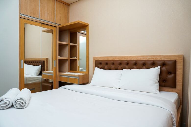 Cozy 1br At Puri Mansion Apartment