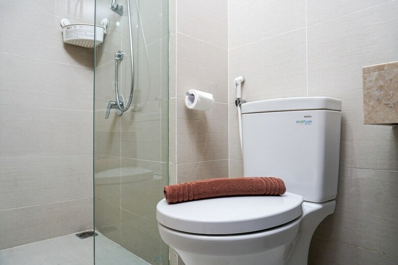 Cozy 1br At Puri Mansion Apartment