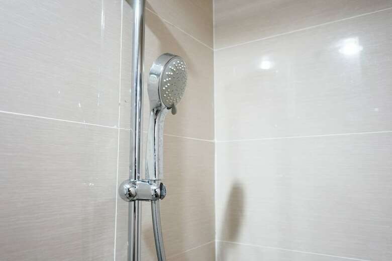 Peaceful Studio Apartment At Puri Mansion