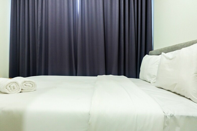 Comfortable 1br Puri Mansion Apartment