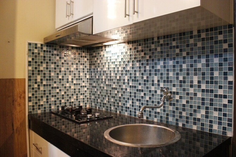 Minimalist 2br The Suites Metro Apartment
