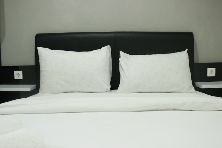 Direct Access To Pool 2br Apartment At Parahyangan Residence