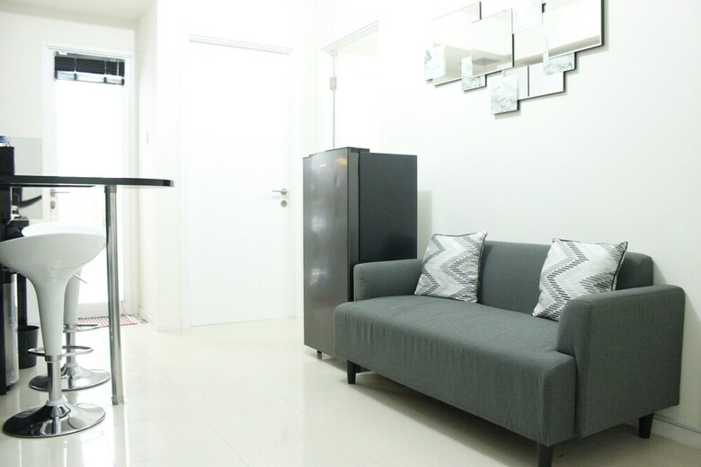 Direct Access To Pool 2br Apartment At Parahyangan Residence