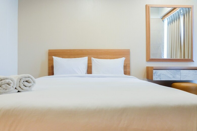 Simply Modern Studio Grand Kamala Lagoon Apartment