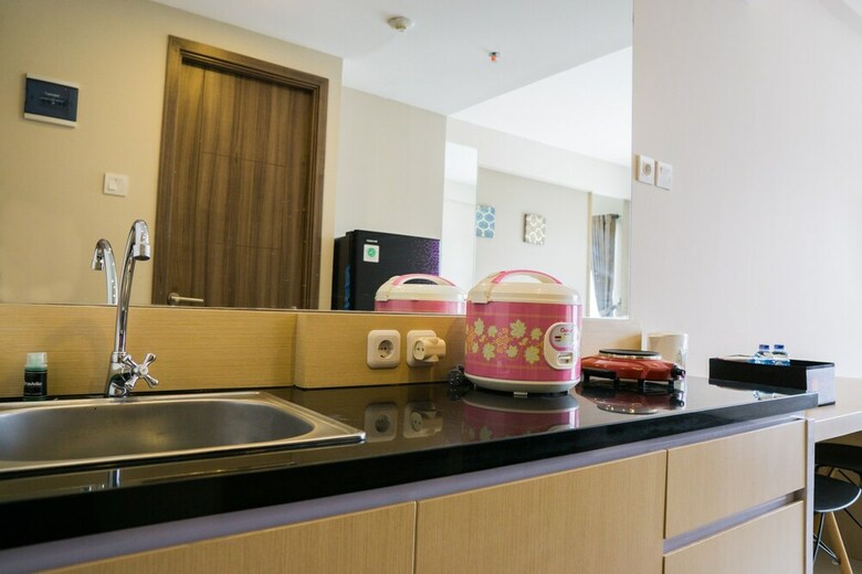 Bright Studio Apartment At Galeri Ciumbuleuit 3