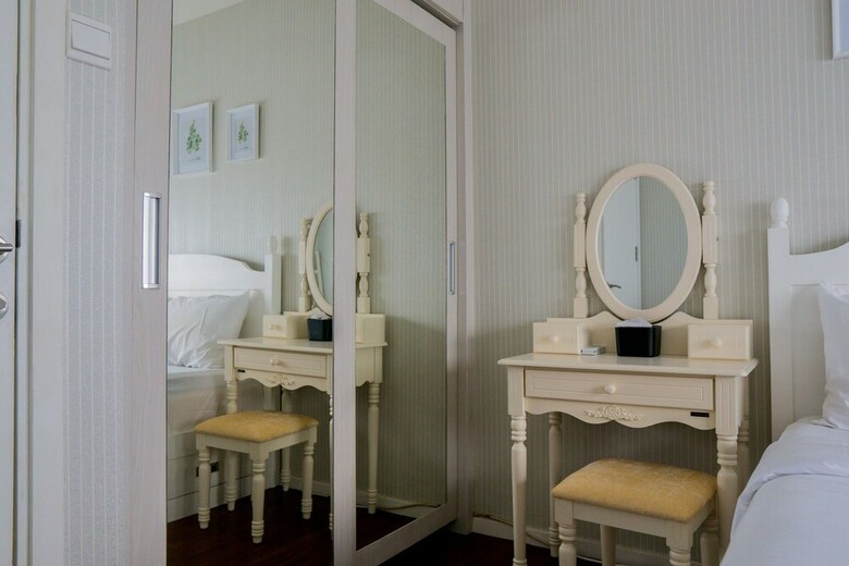 Elegant 1br Parahyangan Residence Apartment With Mountain View