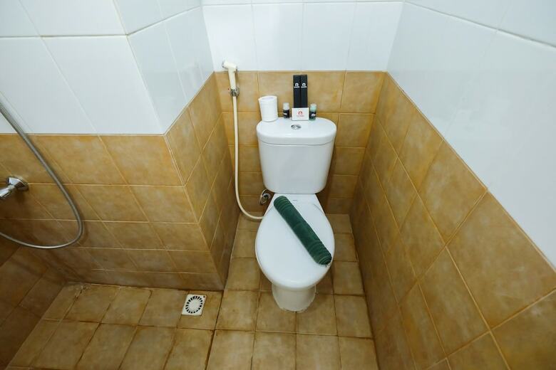 Tranquil 2br @ Green Pramuka Apartment
