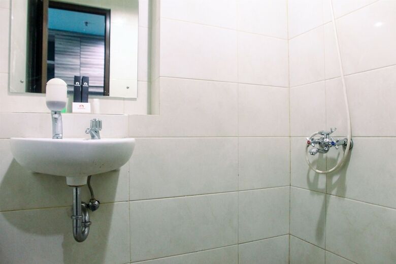 Pool View Grand Dhika City Studio Apartment