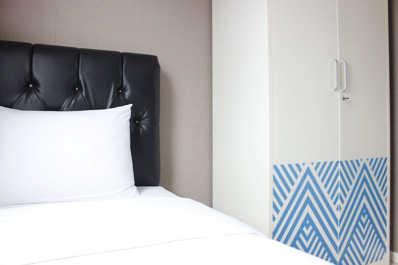 Strategic 2br Parahyangan Residence Apartment
