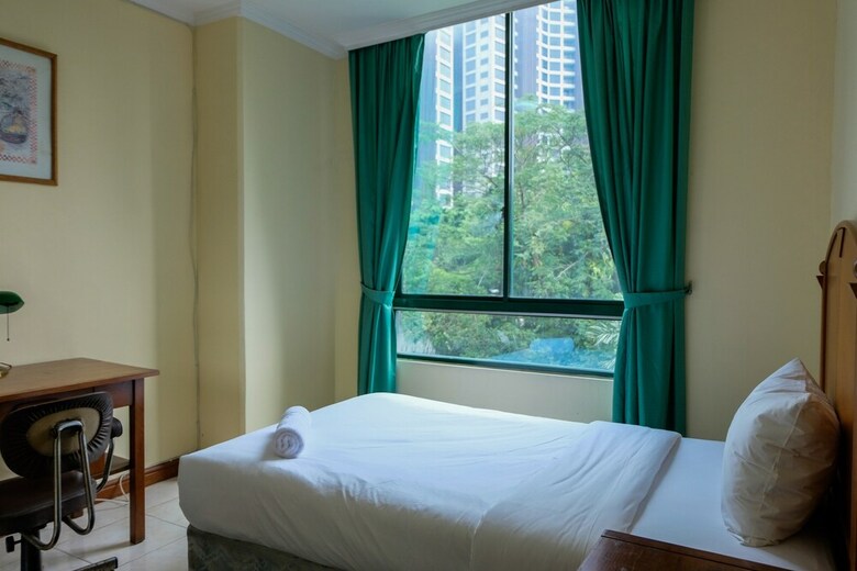 3br With Pool View At Permata Gandaria Apartment
