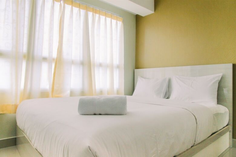 Minimalist Studio The Springlake View Bekasi Apartment