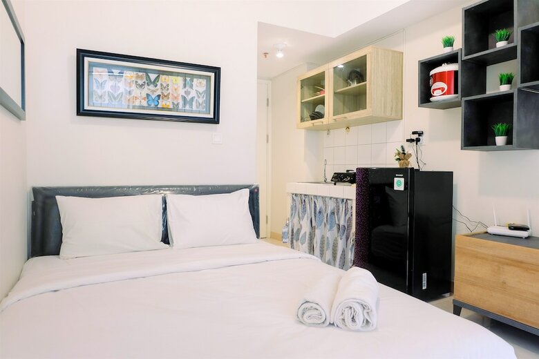 Stylish Studio The Springlake Summarecon Bekasi Apartment