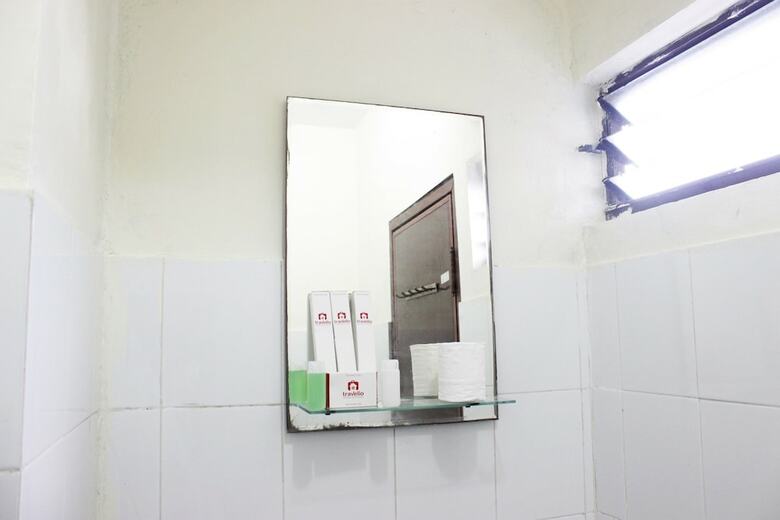 Minimalist 2br Apartment At Gateway Ahmad Yani