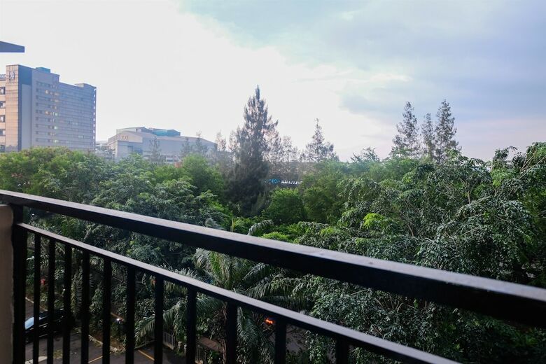 Comfort 3br Apartment @ Mutiara Bekasi