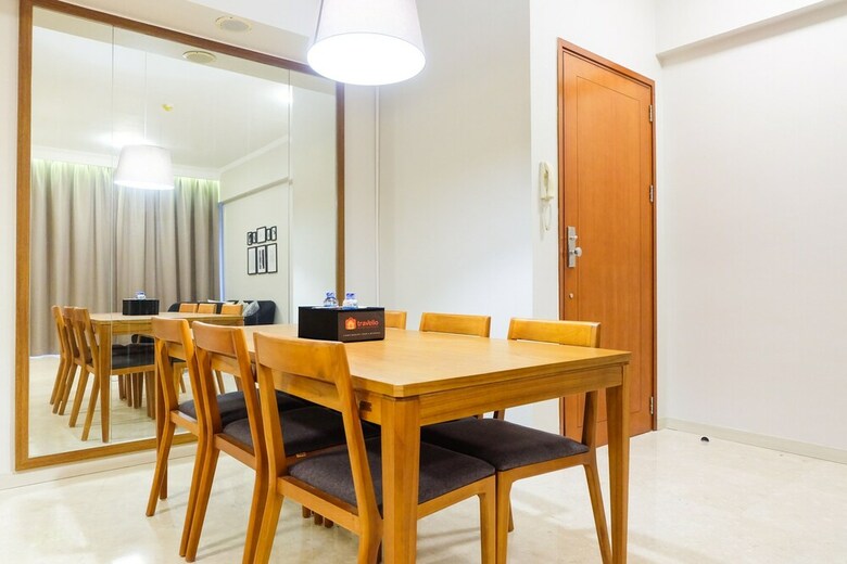 Spacious And Homey 3br Poins Square Apartment