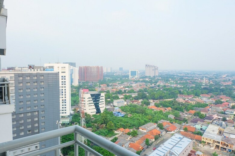 Spacious And Homey 3br Poins Square Apartment