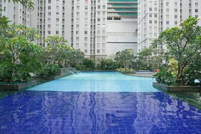 Spacious 2br Green Bay Pluit Apartment
