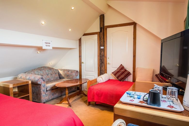Bed & Breakfast Retreats At Wayside