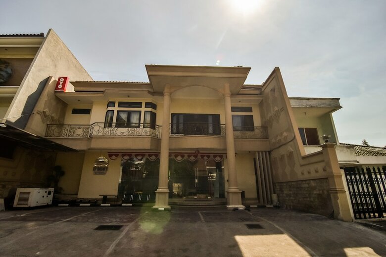 Hostal Oyo 1396 D' Best Homestay