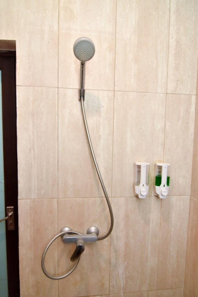 Hostal Oyo 1396 D' Best Homestay