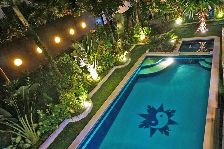 Bed & Breakfast Villa Coconut Spring Canggu