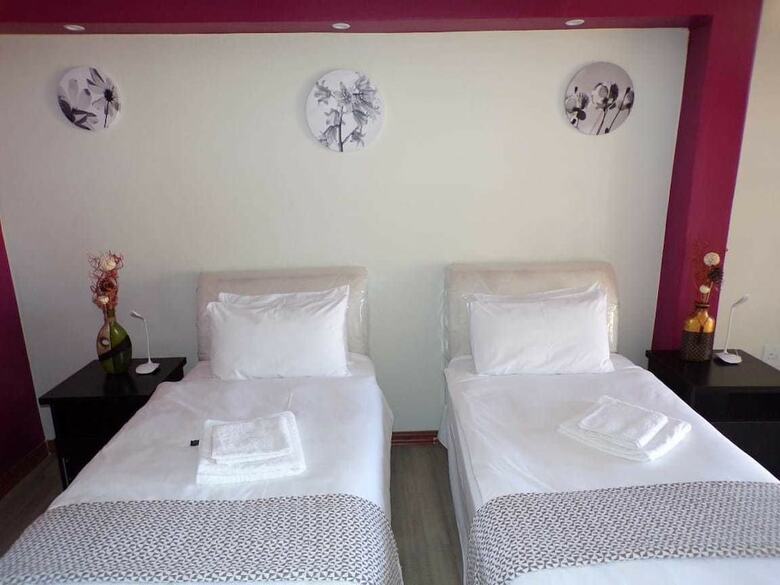 Hotel Joy Guesthouse Mabote
