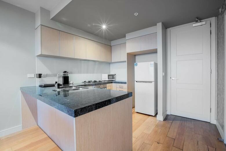 Sweet Apartment At Centro Melbourne